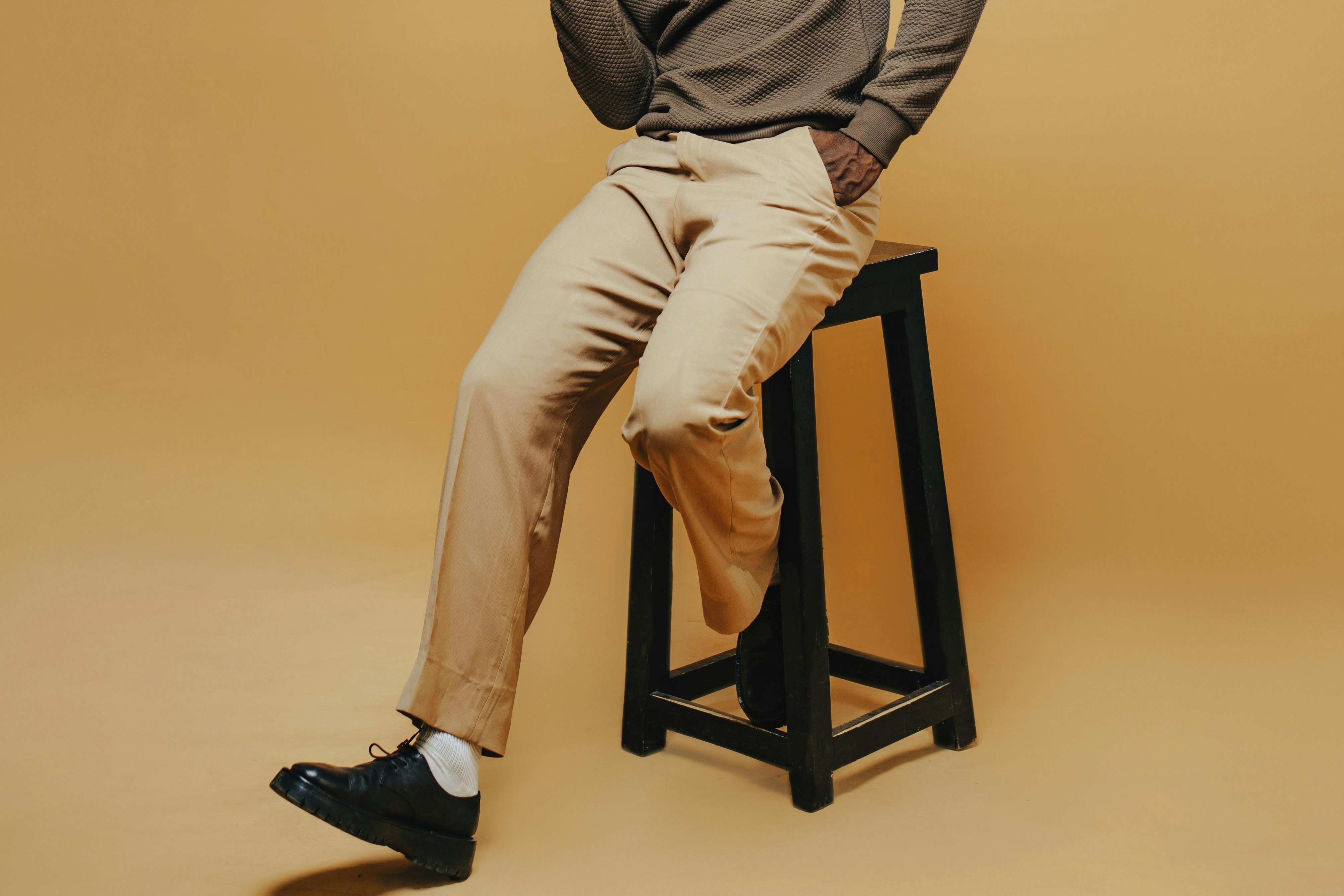 Loose Chino vs Loose Cargo, Pilih Nyaman atau Fungsional?