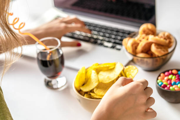 5 Trik Menghemat Pengeluaran Makan Harian Biar Dompet Nggak Cepat Menipis