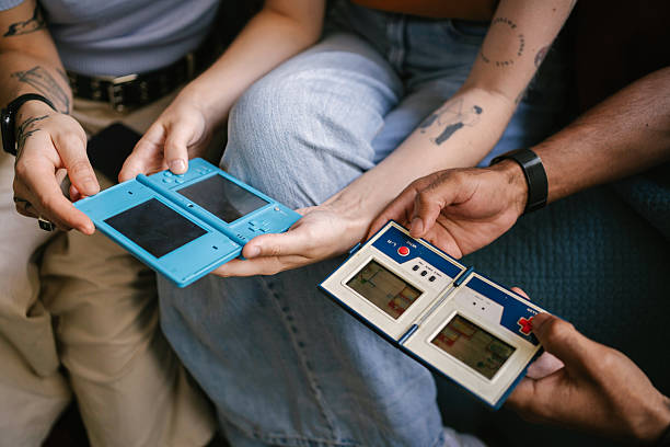 Nostalgia Mahal atau Gratis? Membongkar Status Hukum ROM Game yang Diunduh di Internet
