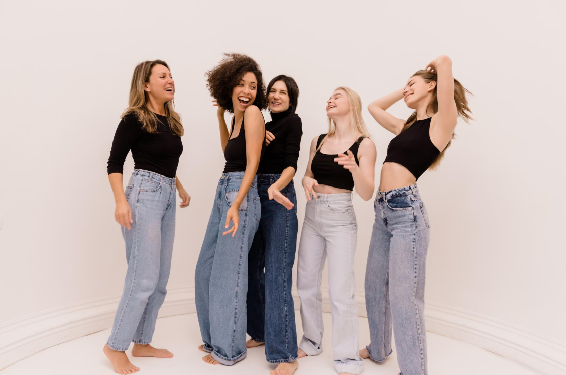 Perbedaan Jenis Jeans Skinny, Boyfriend, dan Wide-Leg dalam Fashion Wanita