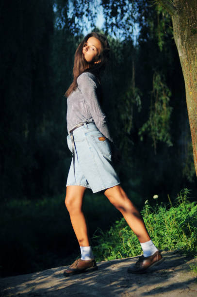 Jorts Comeback di 2025, Celana Jeans Pendek Jadi Fashion Statement Baru