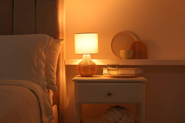 Cara Menata Lampu Tidur Agar Kamar Terasa Hangat dan Estetik, Tidur Juga Jadi Nyenyak!