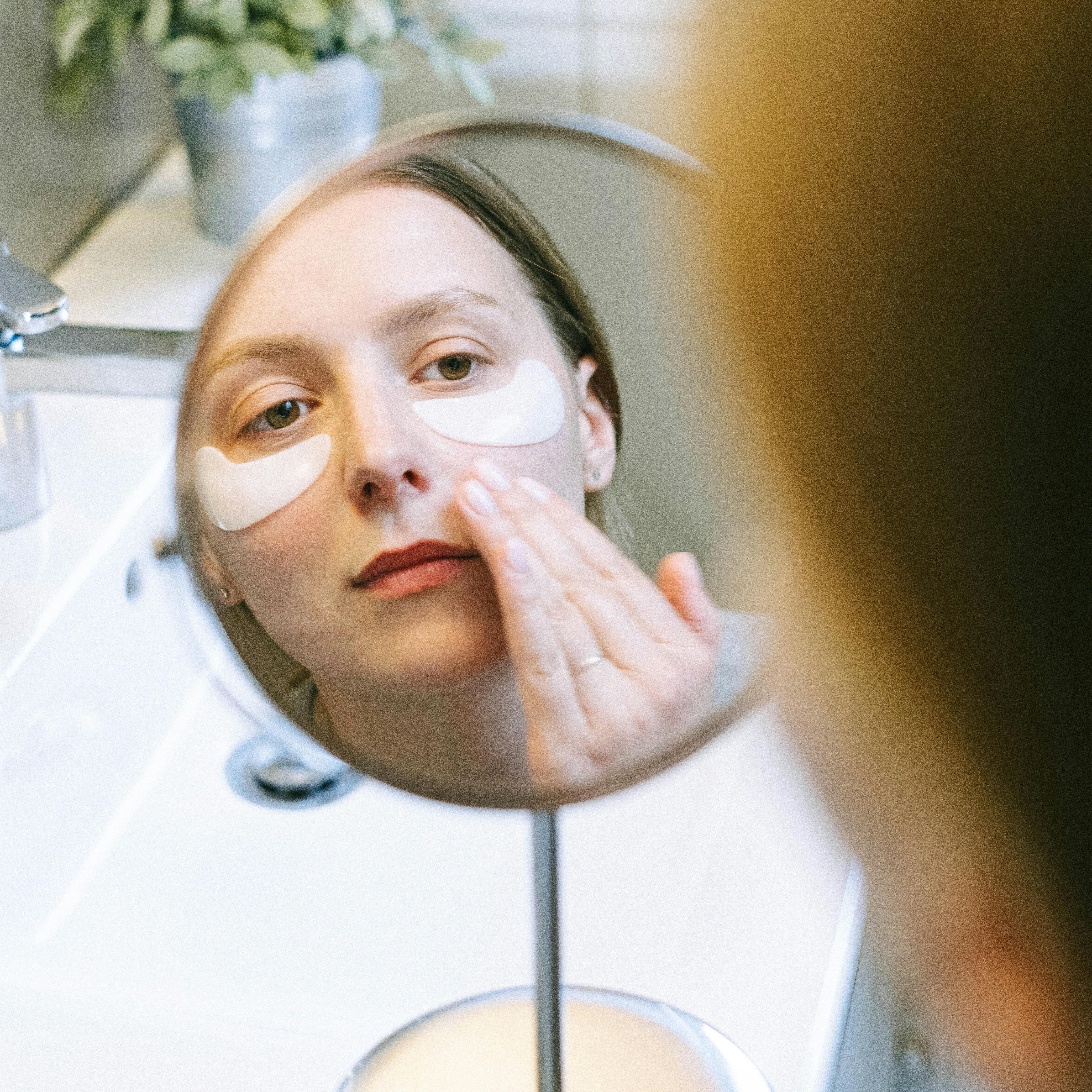 Rahasia Mata Cerah Bebas Lelah dengan Masker Mata