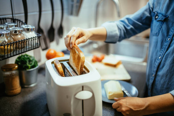 Sudah Punya Toaster tapi Roti Masih Gosong? Begini Cara Menggunakannya yang Benar!