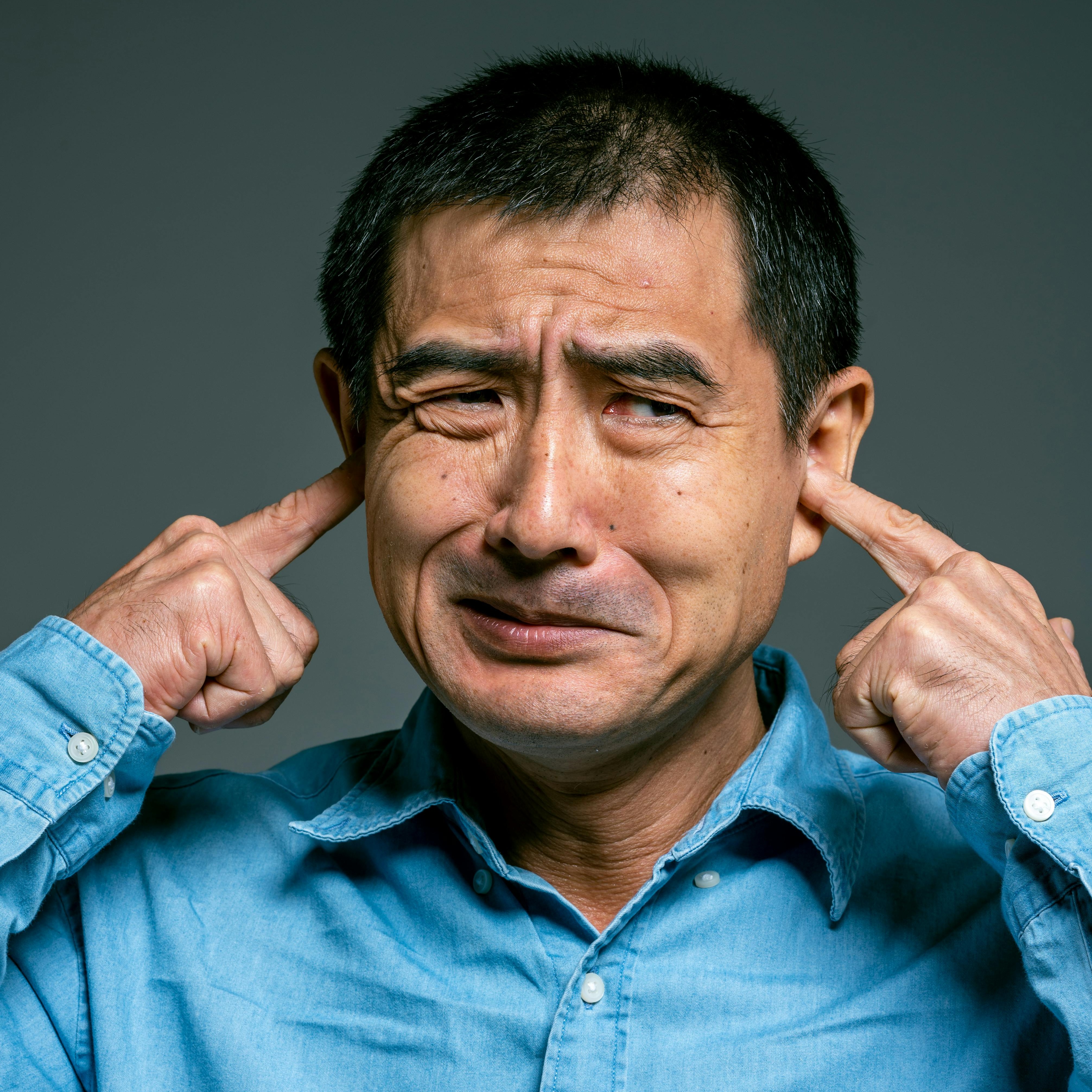 Awas Tinnitus! Kenali Batas Volume & Durasi Pakai Headphone Yang Pas