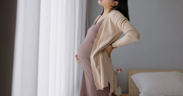 5 Cara Tetap Nyaman dan Rapi Pakai Dress Saat Perut Bumil Mulai Membesar