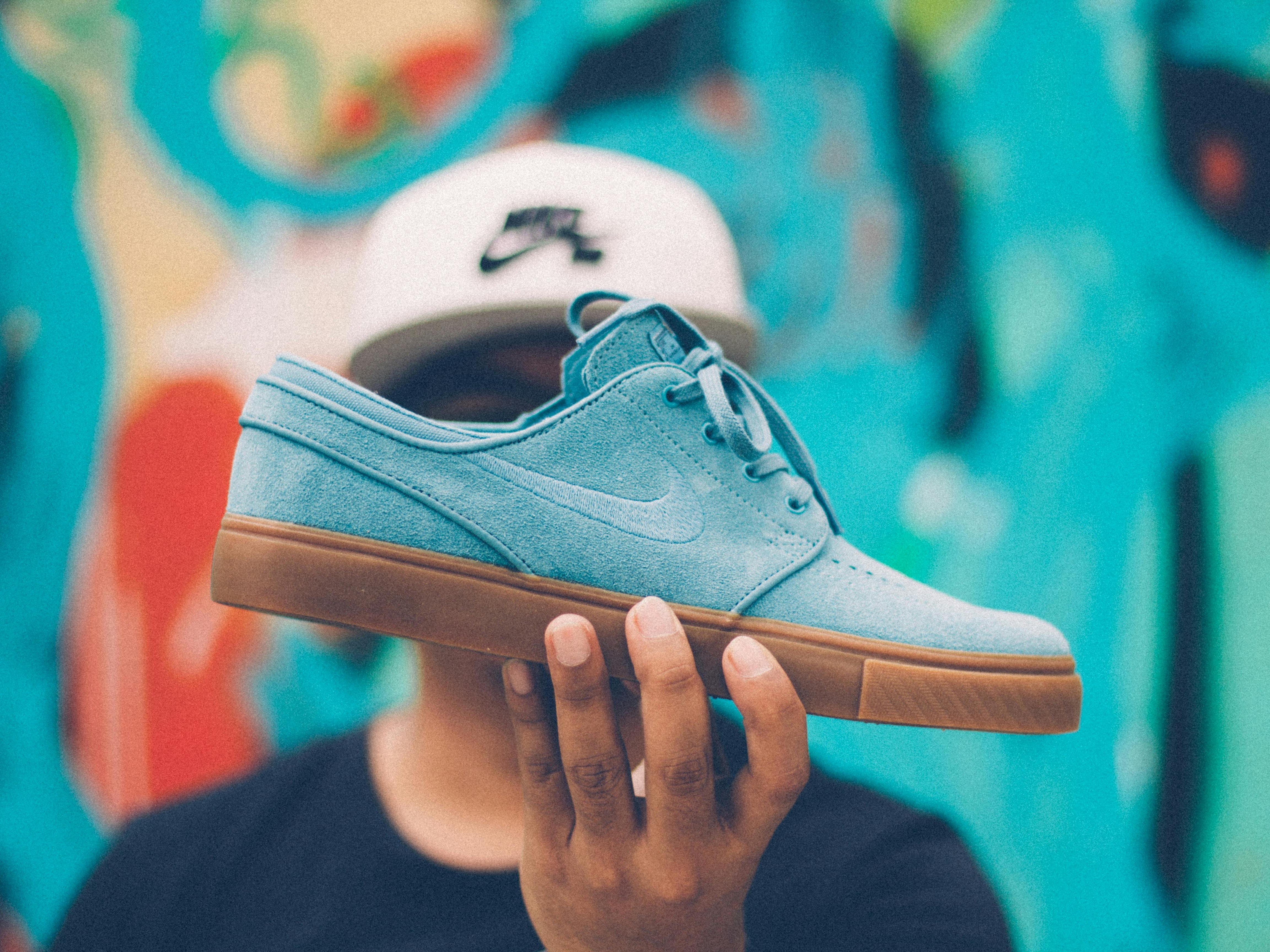 Kenapa Sepatu Suede Cepat Jelek Kalau Salah Perawatan?