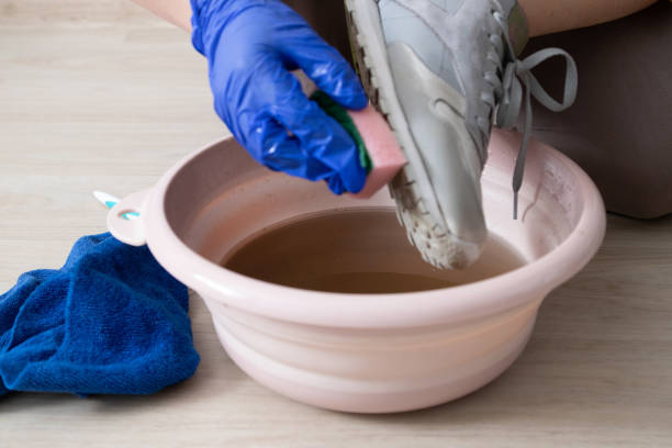 7 Tips Menjaga Sepatu Tetap Kinclong Meski Cuaca Lagi Nggak Bersahabat