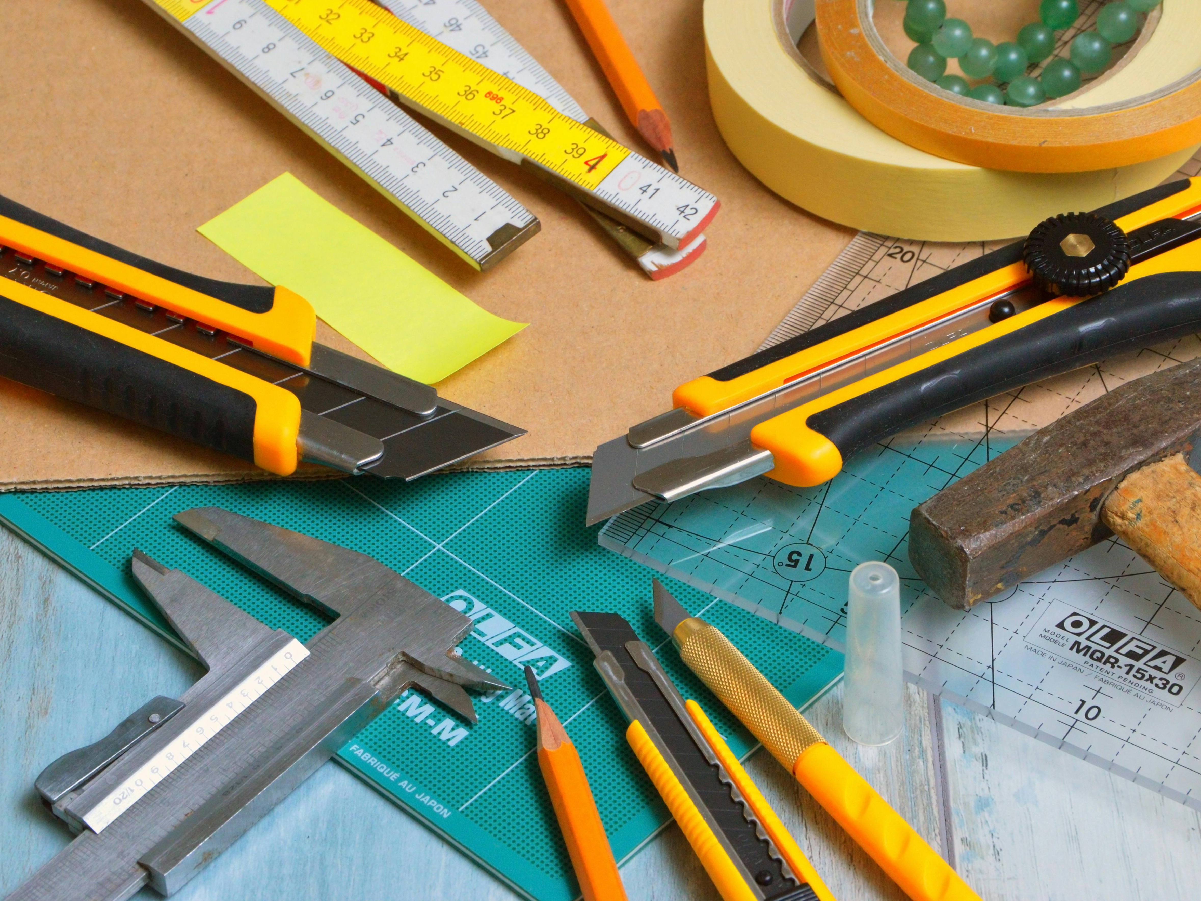 4 Manfaat Cutter untuk Pekerjaan Rumah, Kantor, dan DIY