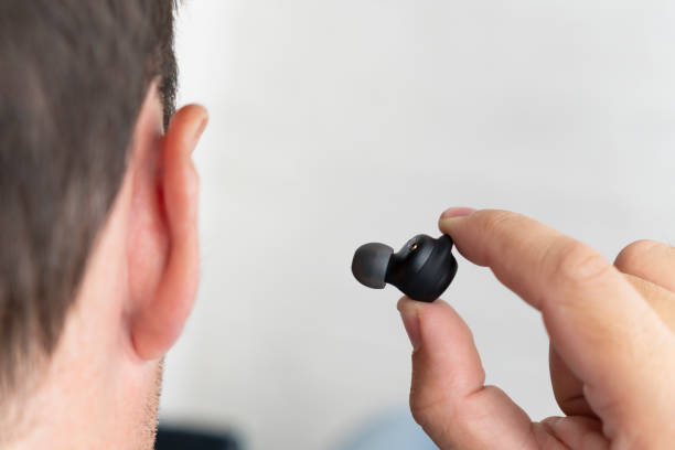 Cara Aman Membersihkan TWS In-Ear agar Tetap Awet dan Jernih