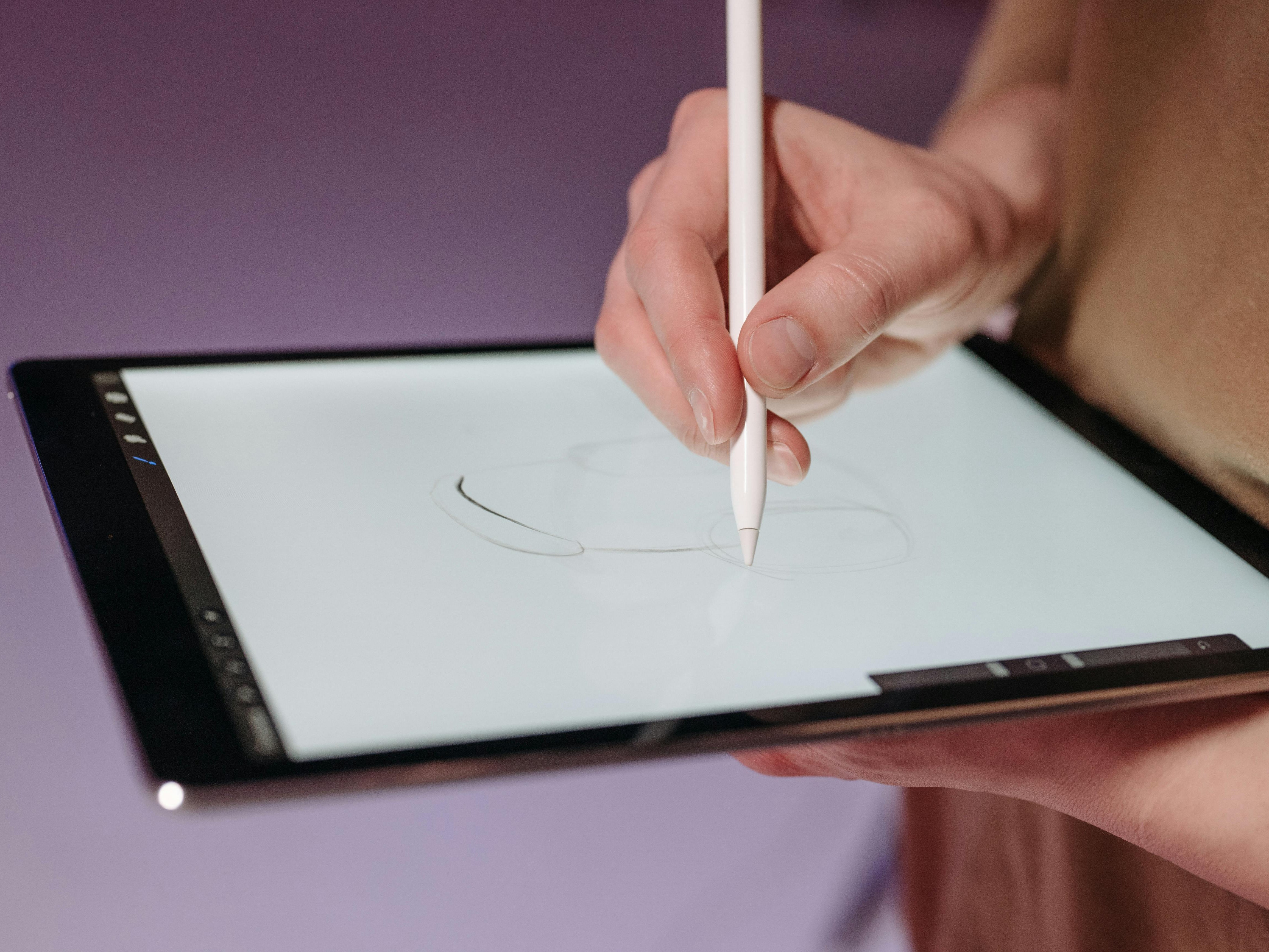 Cara Memilih Stylus Pen Terbaik untuk Kreativitas dan Produktivitas Digital