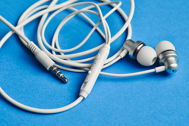 5 Kebiasaan yang Membuat Kabel Headset Cepat Putus