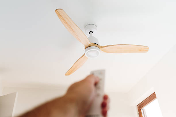 Langkah Mudah Membersihkan Ceiling Fan yang Penuh Debu