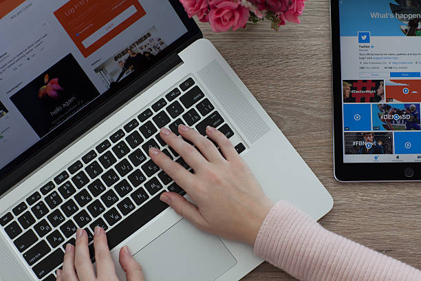 Siap Cetak 100% Sempurna? Kenapa MacBook Jadi Standar Industri Desain