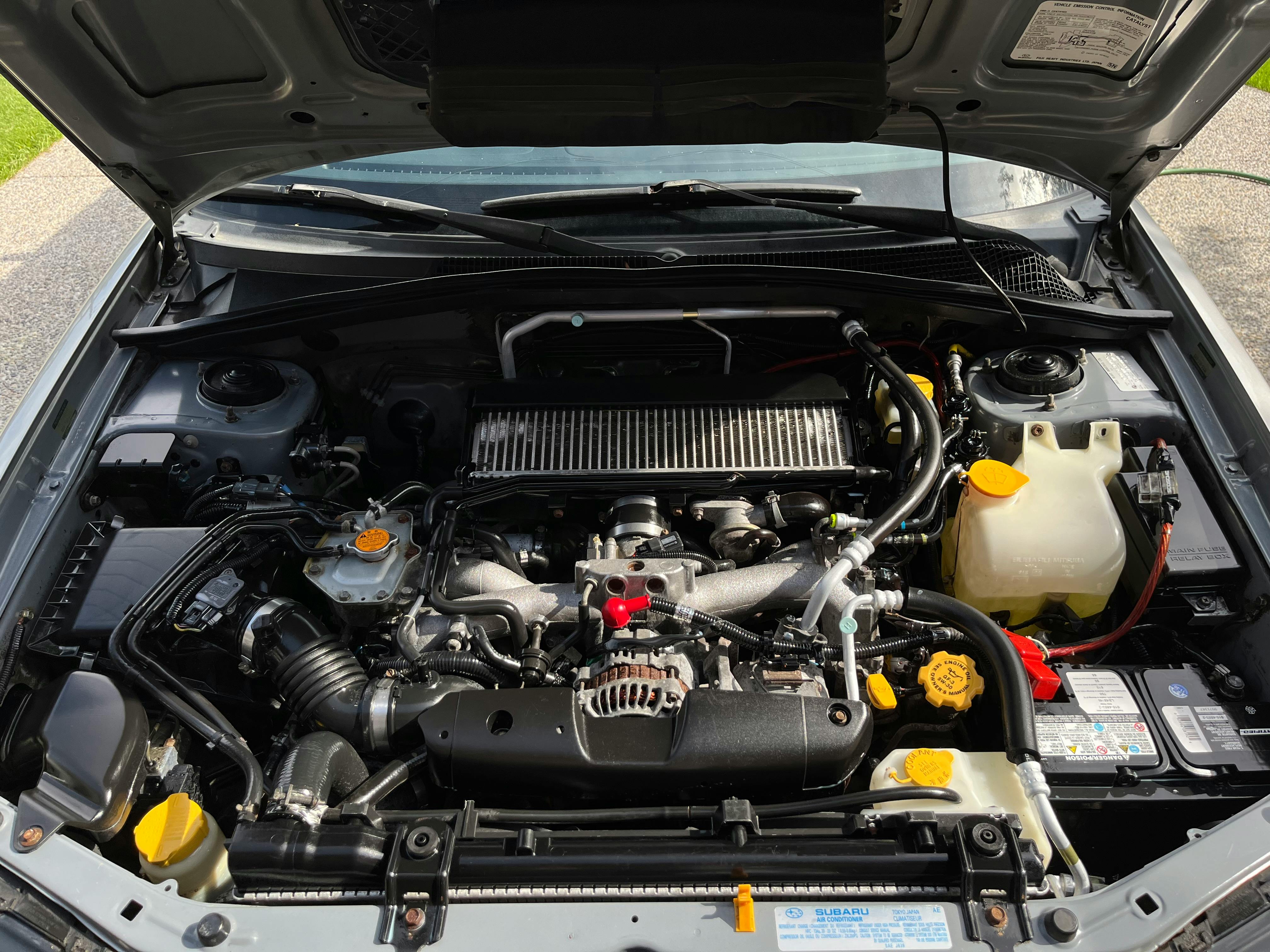 Coolant atau Air Biasa? Perbedaan, Resiko, dan Pilihan Tepat untuk Kendaraanmu