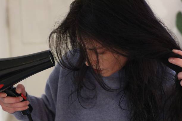 Dear Cewek, Ini Trik Styling Rambut Praktis Cuma Pakai Hair Dryer