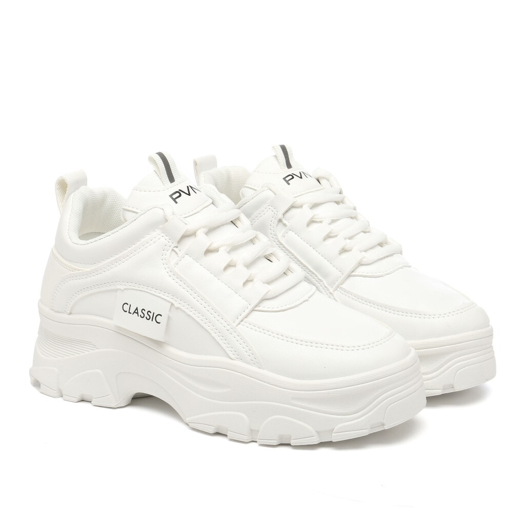 5 Rekomendasi Sneakers Putih Wanita Korea Kekinian yang Wajib Dipunya