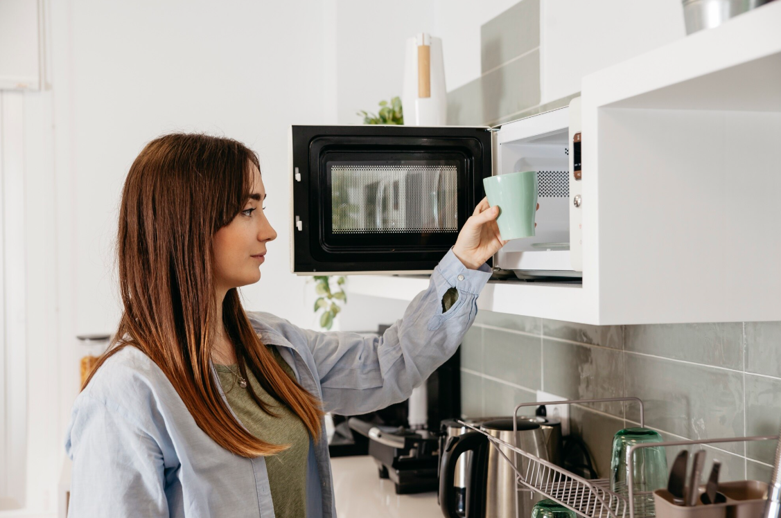 Cara Merawat Microwave Agar Awet dan Tetap Higienis