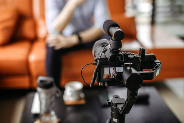 Bukan Cuma Kamera, Ini 3 Barang Wajib Beli untuk Setup Vlogging Minimalis