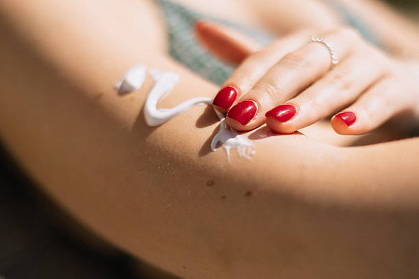 Sunscreen atau Sunblock? Cari Tahu Perbedaannya di Sini!