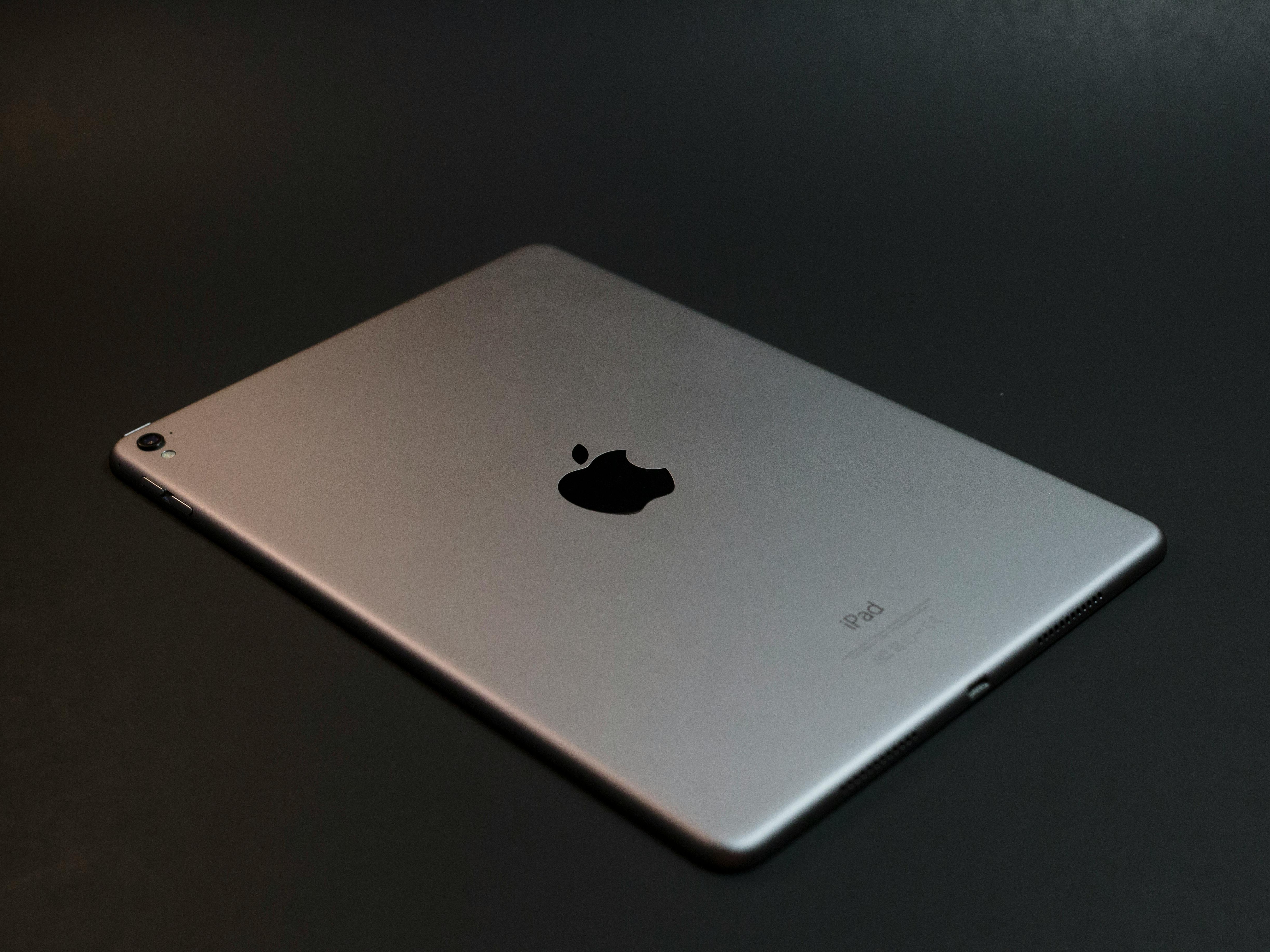 Kenapa iPad Perlu Casing? Ini Alasan & Rekomendasinya