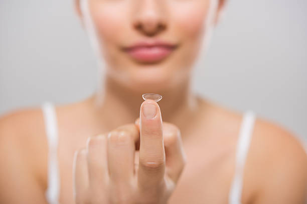 Softlens Terasa Mengganjal? Bisa Jadi Ukurannya Tidak Sesuai