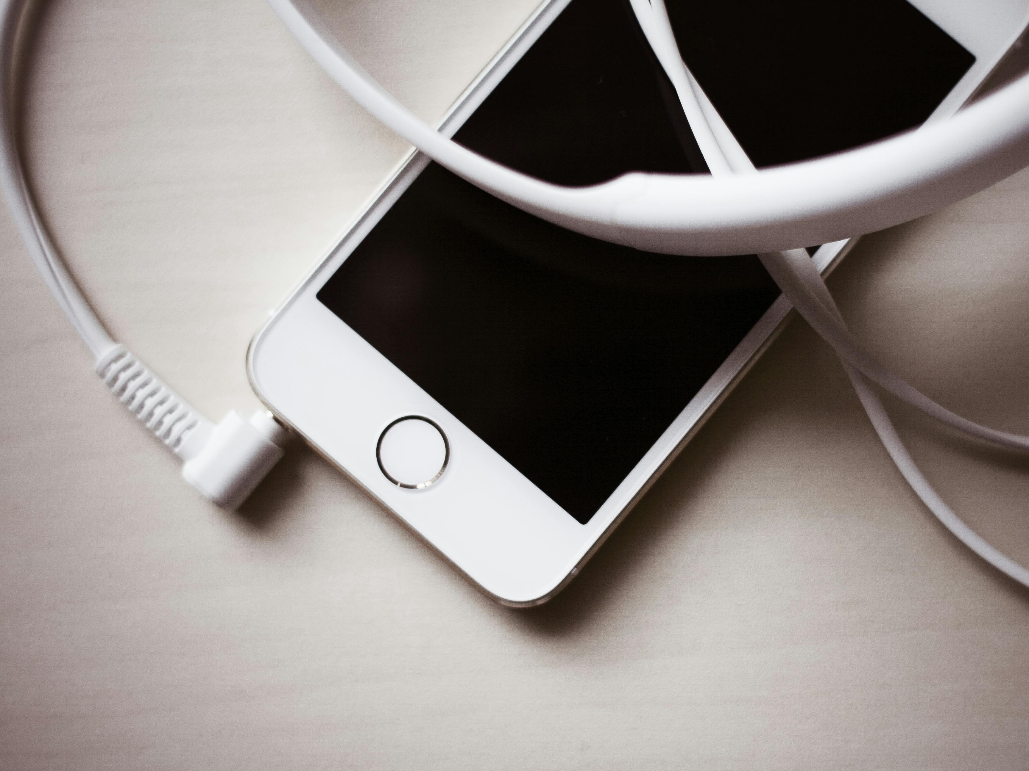Masih Remehkan Headset Kabel? 5 Fakta Ini Bisa Bikin Kamu Mikir Ulang!
