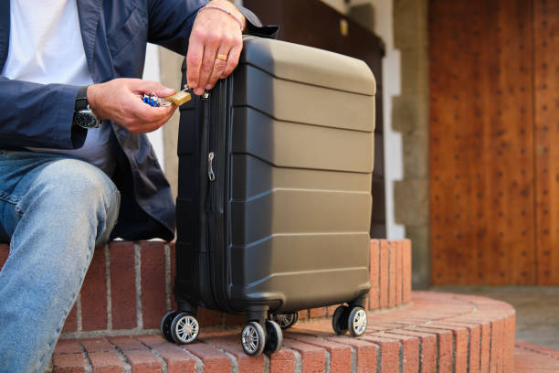 Tips Mengamankan Barang Bawaan Saat Traveling Supaya Liburan Tetap Tenang