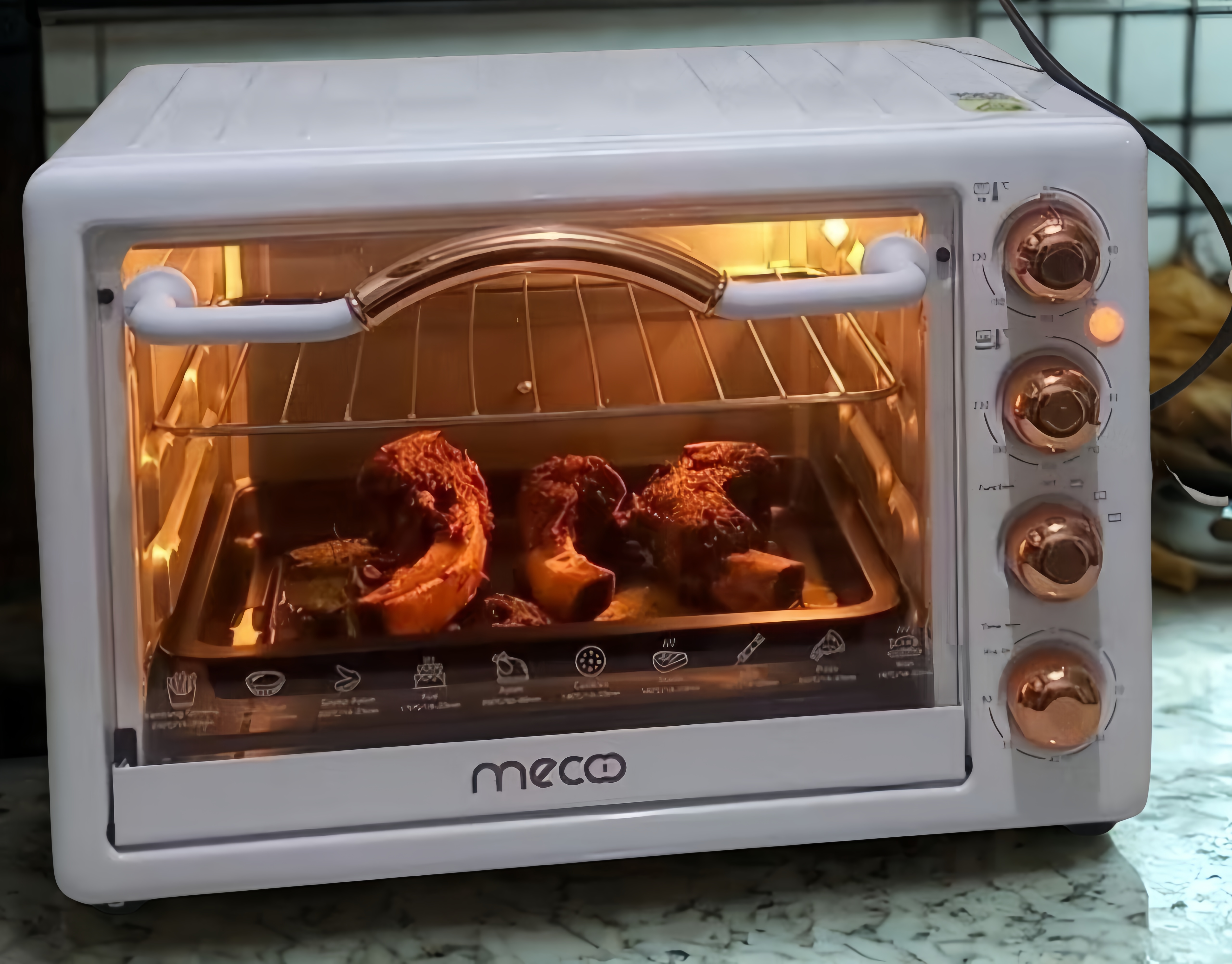 Mecoo Aesthetic Electric Oven: Mini Oven Yang Murah, Indah dan Tetap Fungsional?