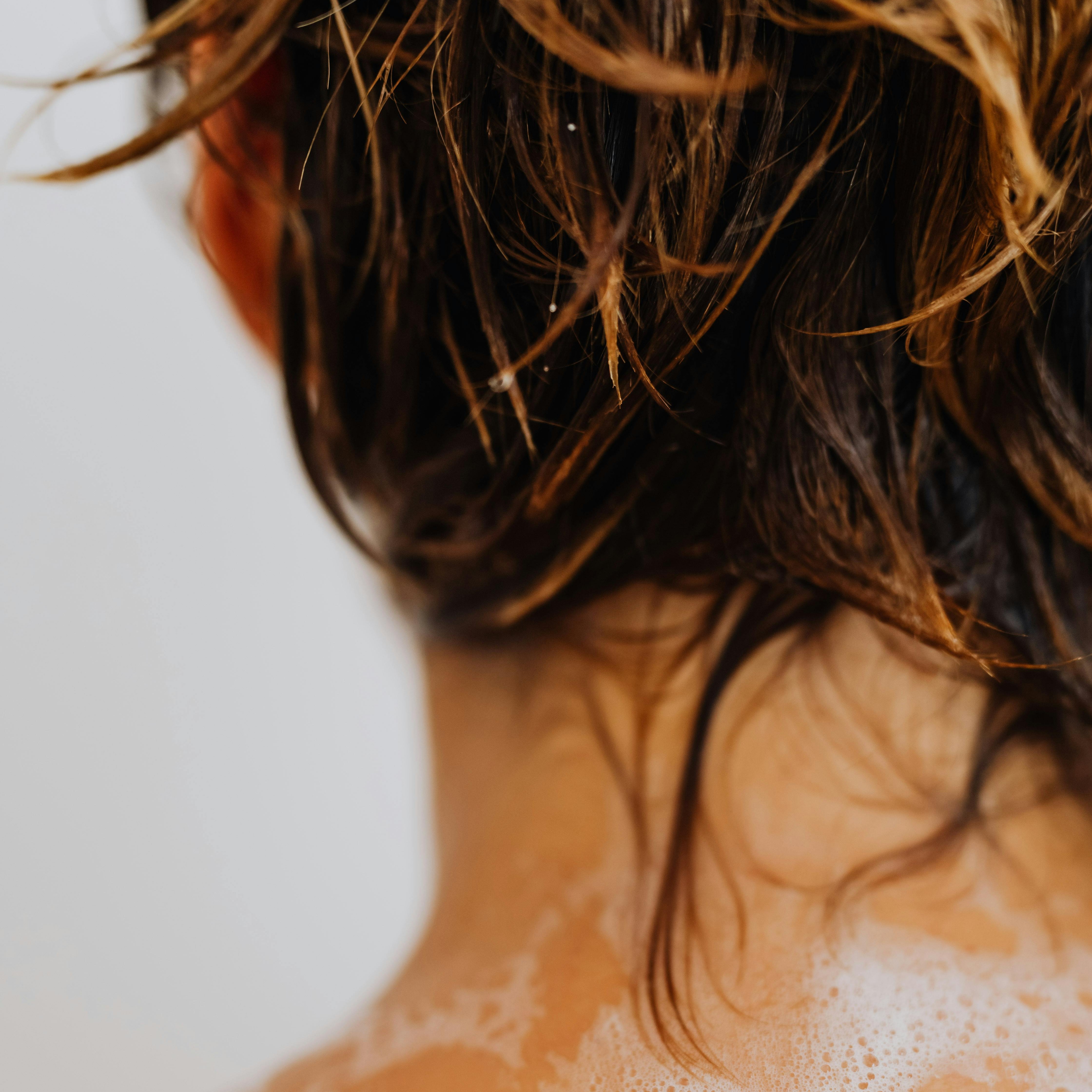 5 Cara Memaksimalkan Hair Conditioner untuk Rambut Lebih Sehat dan Berkilau
