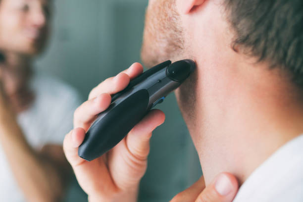 Suka Traveling, Bro? Kamu Wajib Punya Alat Grooming Portable Biar Tetap Rapi dan Keren di Mana Pun!
