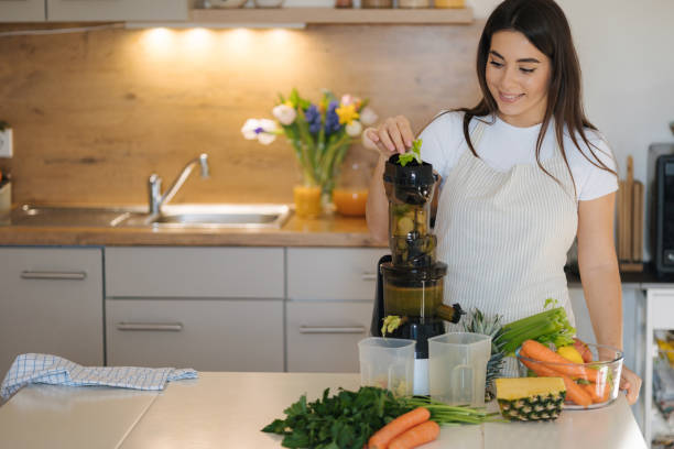 Lagi Diet Tapi Pengen Jus Enak? Yuk, Coba Bikin Jus Diet Sehat Pakai Slow Juicer!