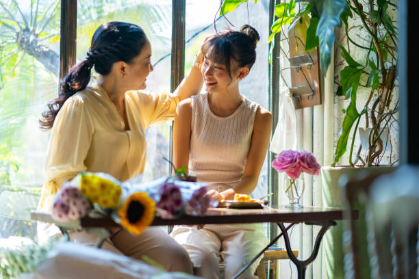 7 Ide Kado Hari Ibu yang Bisa Bikin Mama Tersenyum Haru