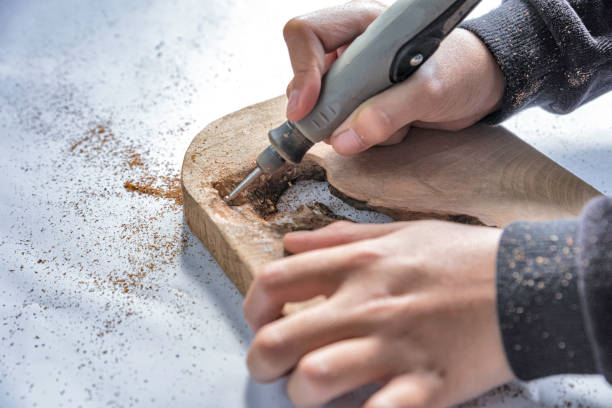 5 Kesalahan Umum Menggunakan Mini Grinder Saat Detailing Ukiran Kayu