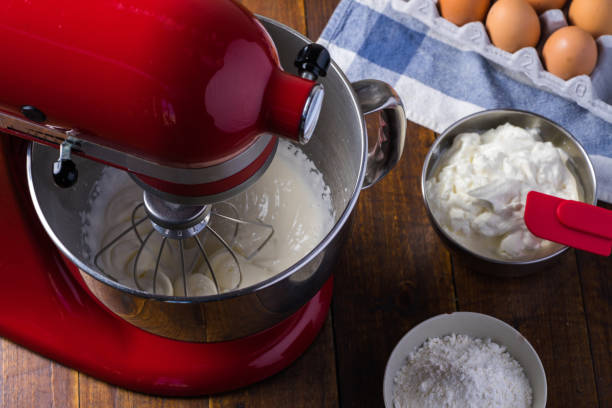 Nggak Cuma Buat Adonan! Ini Dia Fungsi-Fungsi Stand Mixer yang Mungkin Belum Kamu Tahu