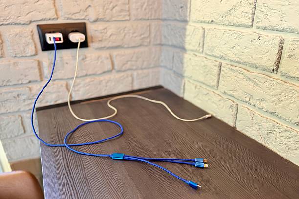 Kelebihan dan Kekurangan Menggunakan Kabel Data 3-in-1 yang Perlu Kamu Tahu