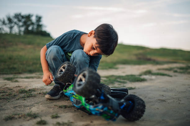 Tak Disangka, Ternyata Mainan Mobil Remote Control Cocok untuk Pengembangan Motorik Anak Lho!