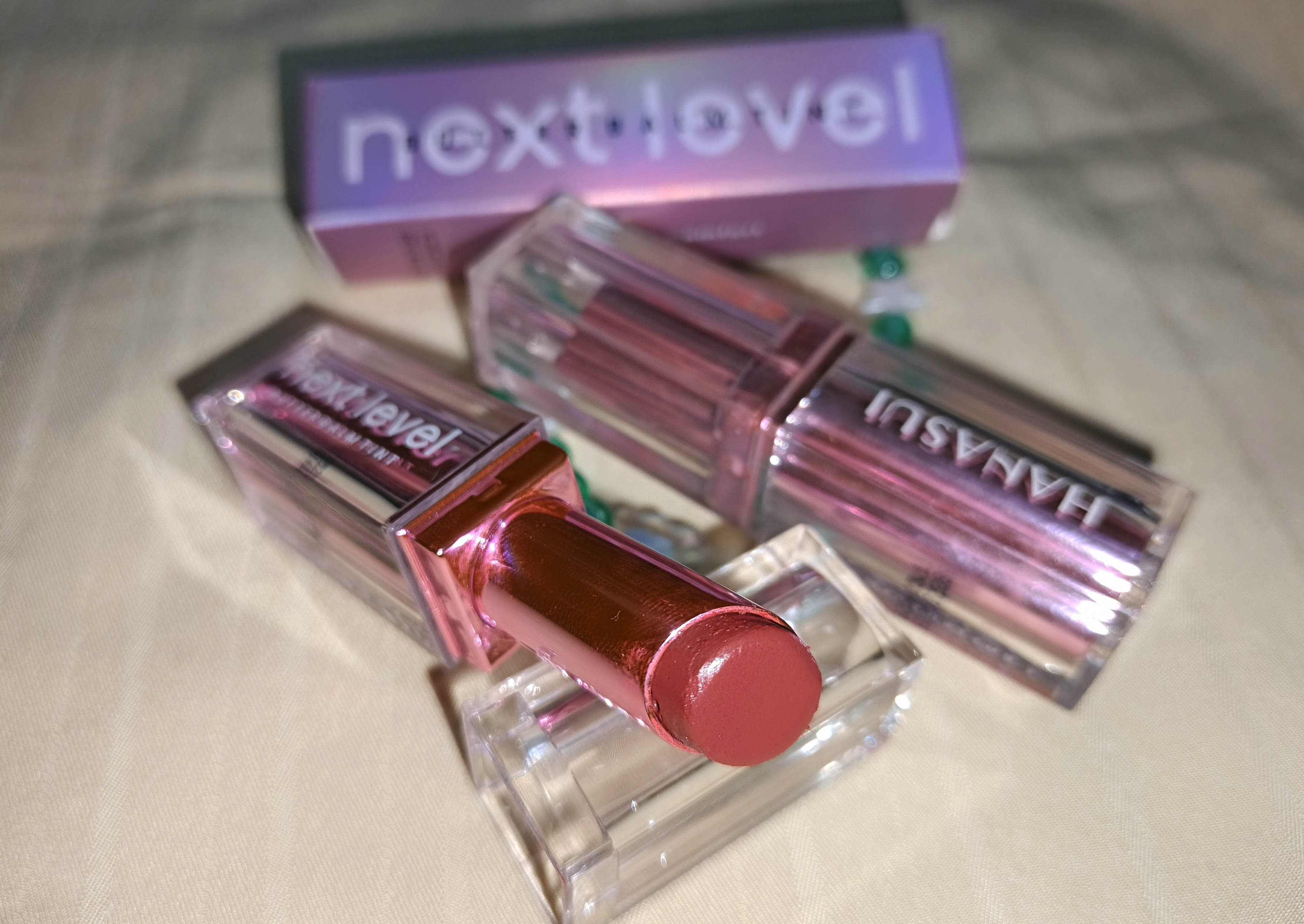 Ulasan Butter Balm Tint Hanasui: Lembab, Pigmented, Tahan Lama