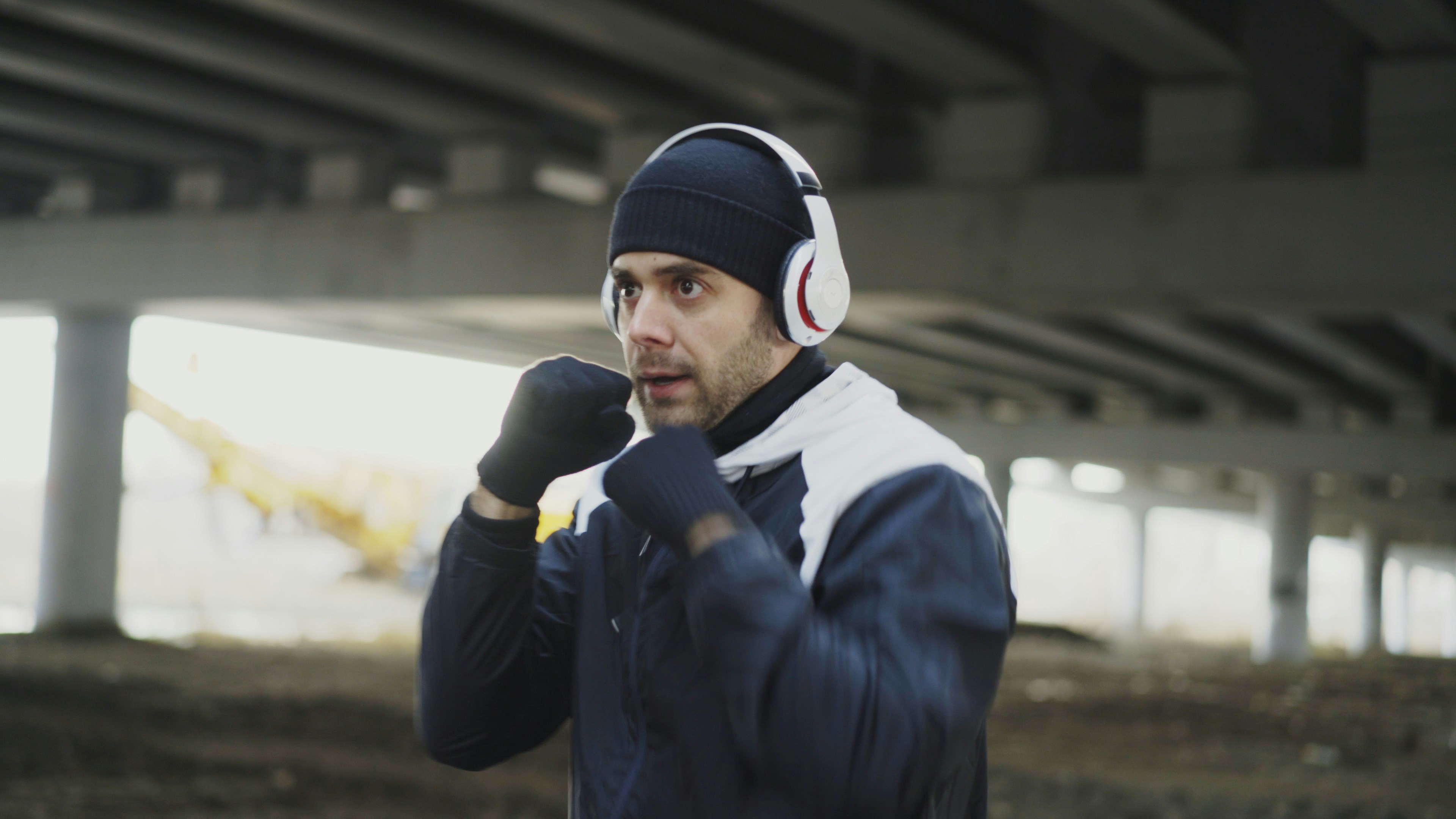 Wajib Baca! Pilih Headphone Sesuai Aktivitas, Bukan Sekadar Gaya!