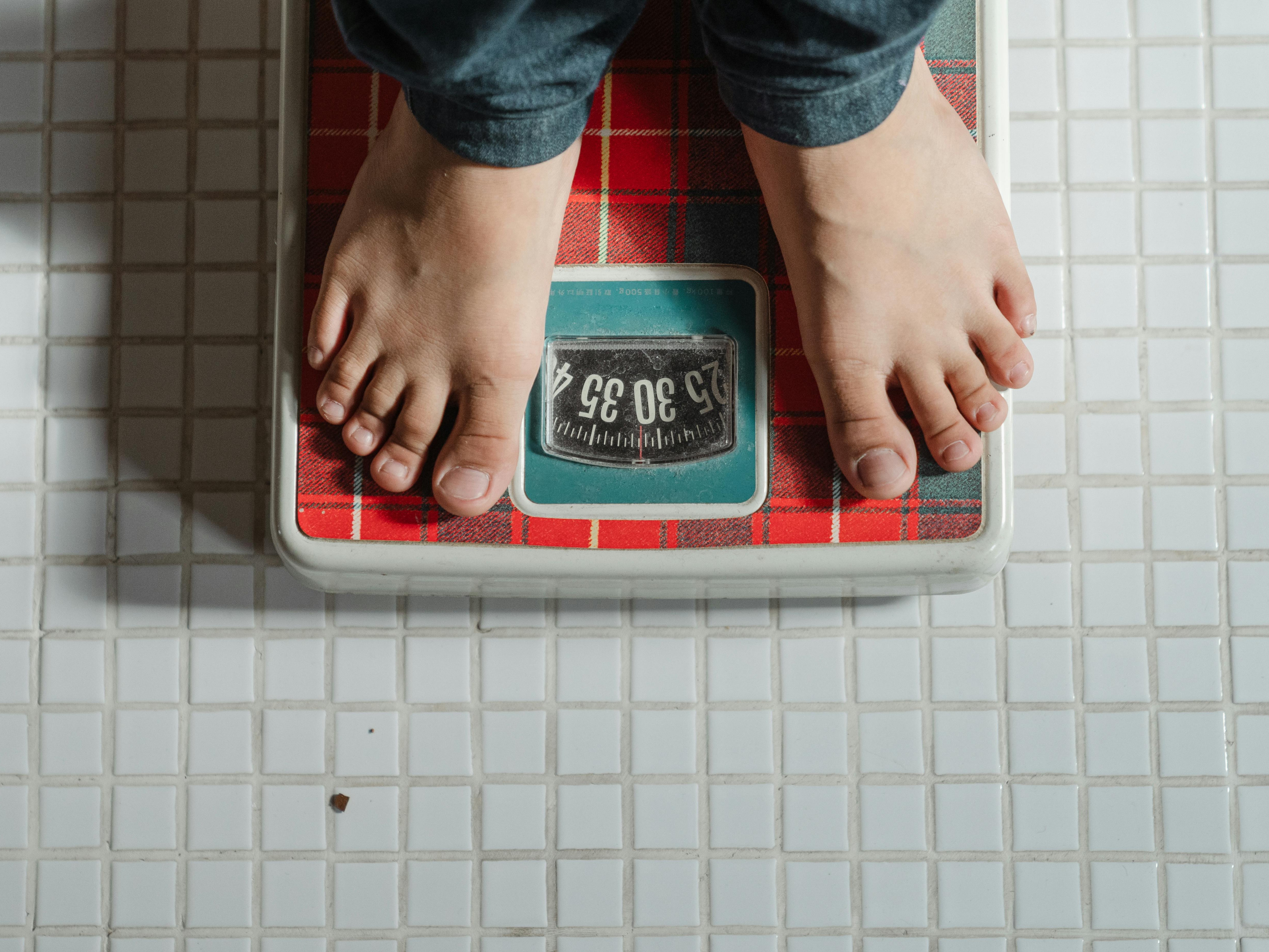 5 Alasan Kamu Perlu Punya Timbangan Badan di Rumah