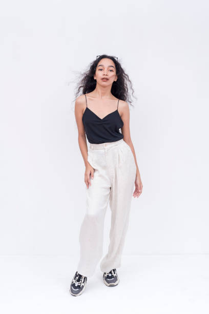 Apakah Celana High Waist Cocok untuk Orang Pendek?
