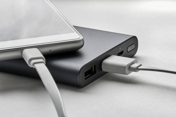 Kelebihan dan Kekurangan Memakai Powerbank Kecil Saat Solo Trip