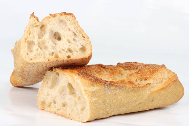 Kenapa Baguette Keras? Simak Fakta Unik di Balik Roti Panjang Ini