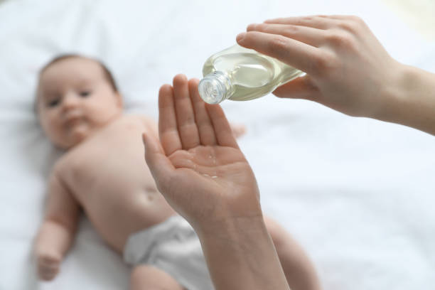 Kegunaan Minyak Telon dan Manfaatnya untuk Si Kecil