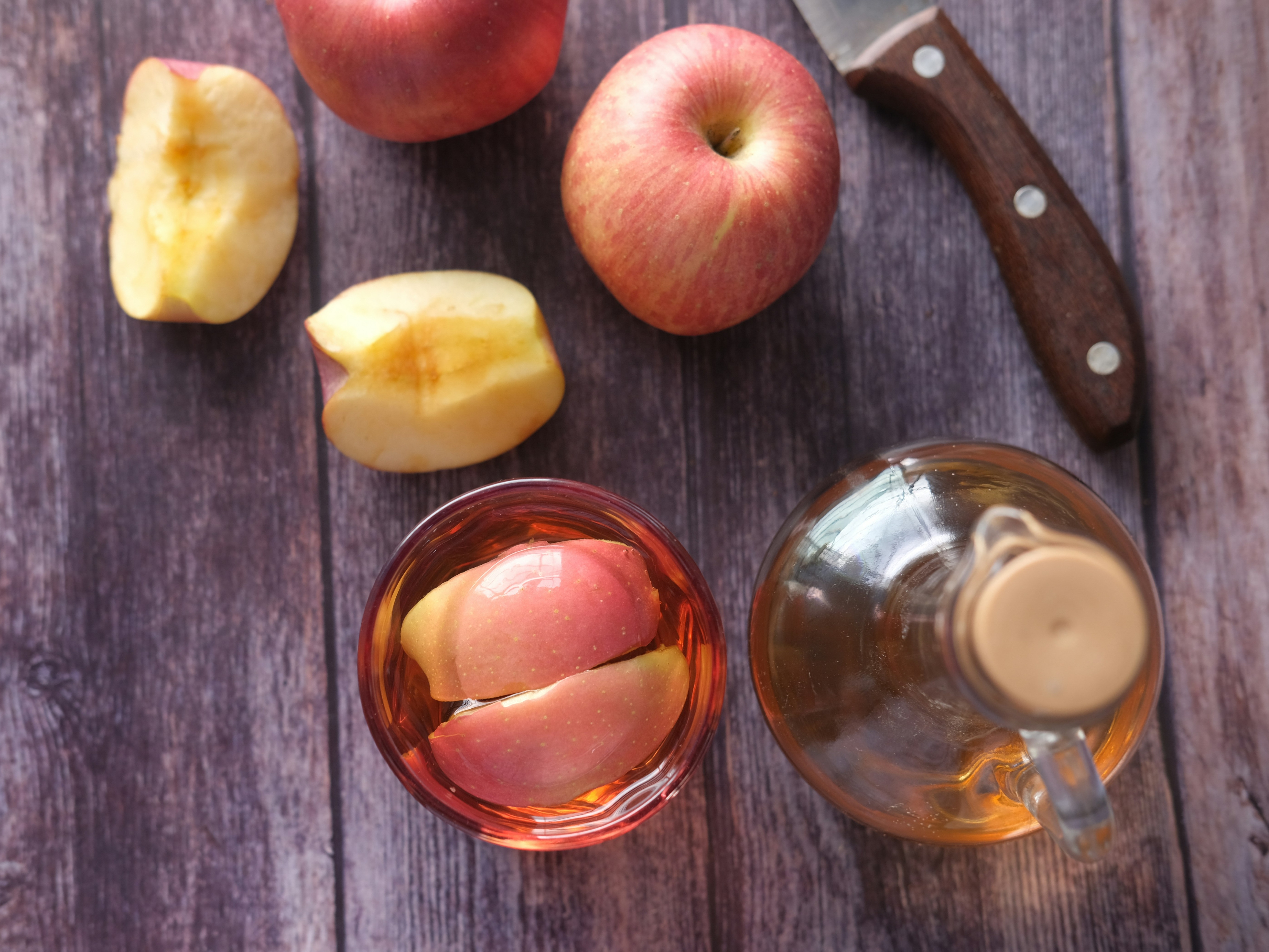 Kenapa Banyak Orang Minum Cuka Apel? Ini 5 Manfaatnya yang Luar Biasa