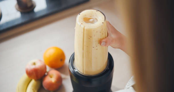 Gampang Banget! Ini Dia Cara Menjaga Nutrisi Buah saat Membuat Jus Pakai Blender Portable
