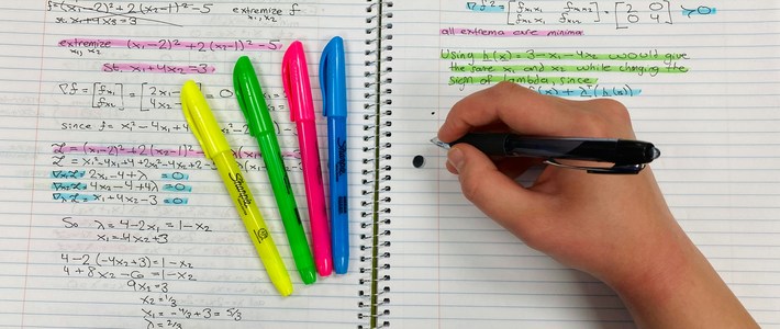 5 Teknik Menandai Buku dengan Highlighter agar Cepat Hafal Materi