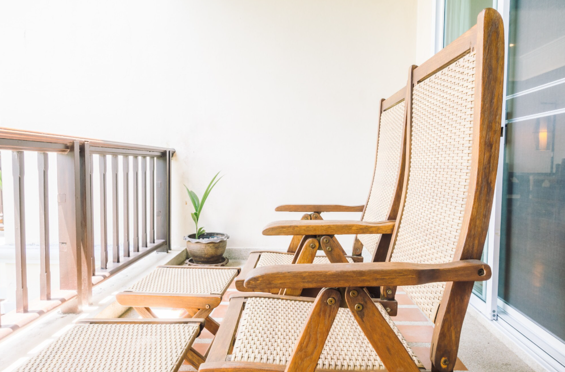 6 Cara Cerdas Ubah Balkon Apartemen Jadi Spot Santai Idaman