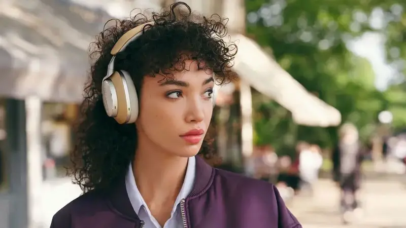 Berapa banyak orang yang suka mendengarkan musik dengan headphone? | Hati-hati, jangan memakai headp