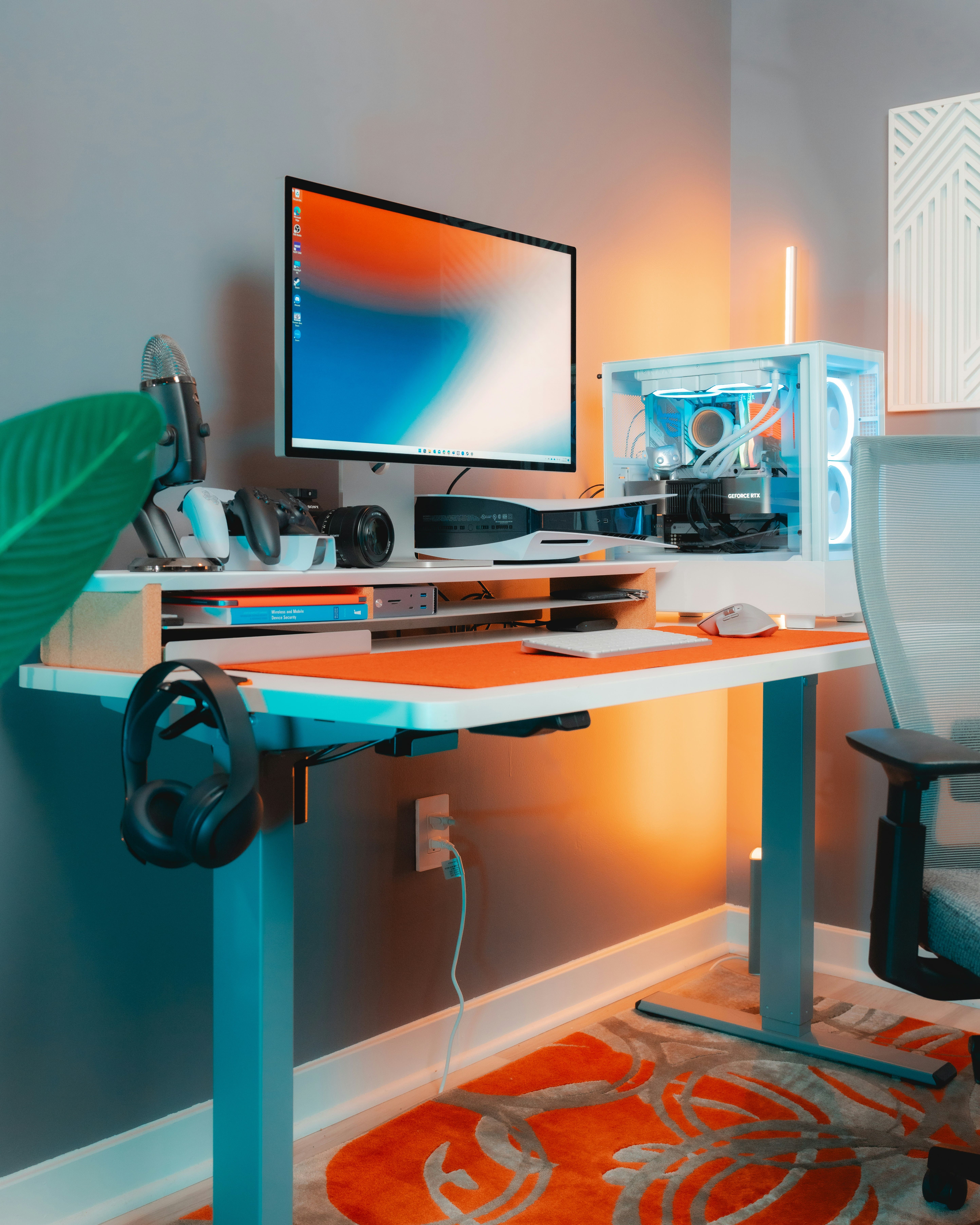 Setup Keren Bukan Cuma dari PC, Tapi Meja Juga Penting